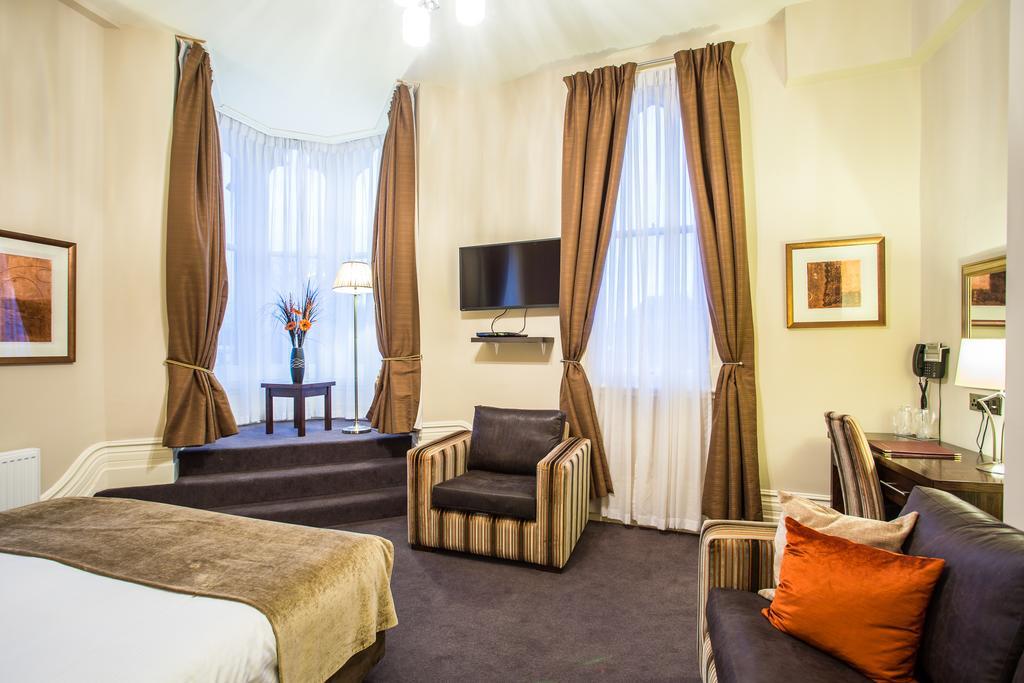 The Duke Of Edinburgh Hotel & Bar Barrow-in-Furness Екстер'єр фото