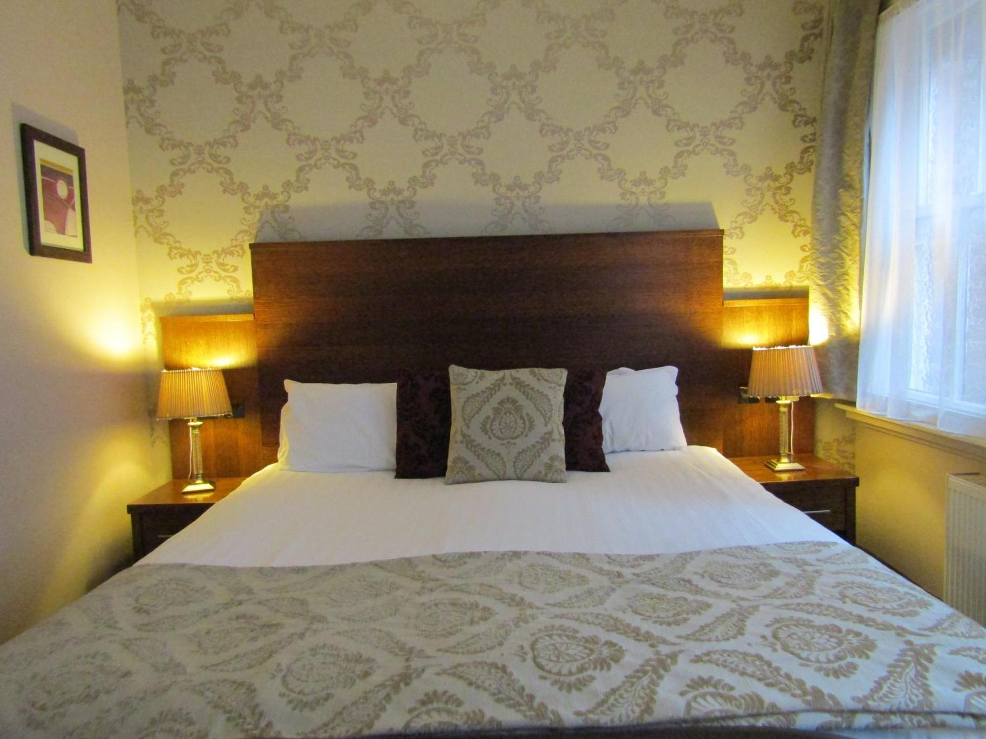 The Duke Of Edinburgh Hotel & Bar Barrow-in-Furness Номер фото