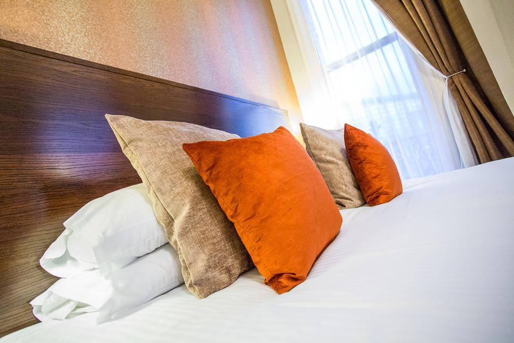 The Duke Of Edinburgh Hotel & Bar Barrow-in-Furness Екстер'єр фото