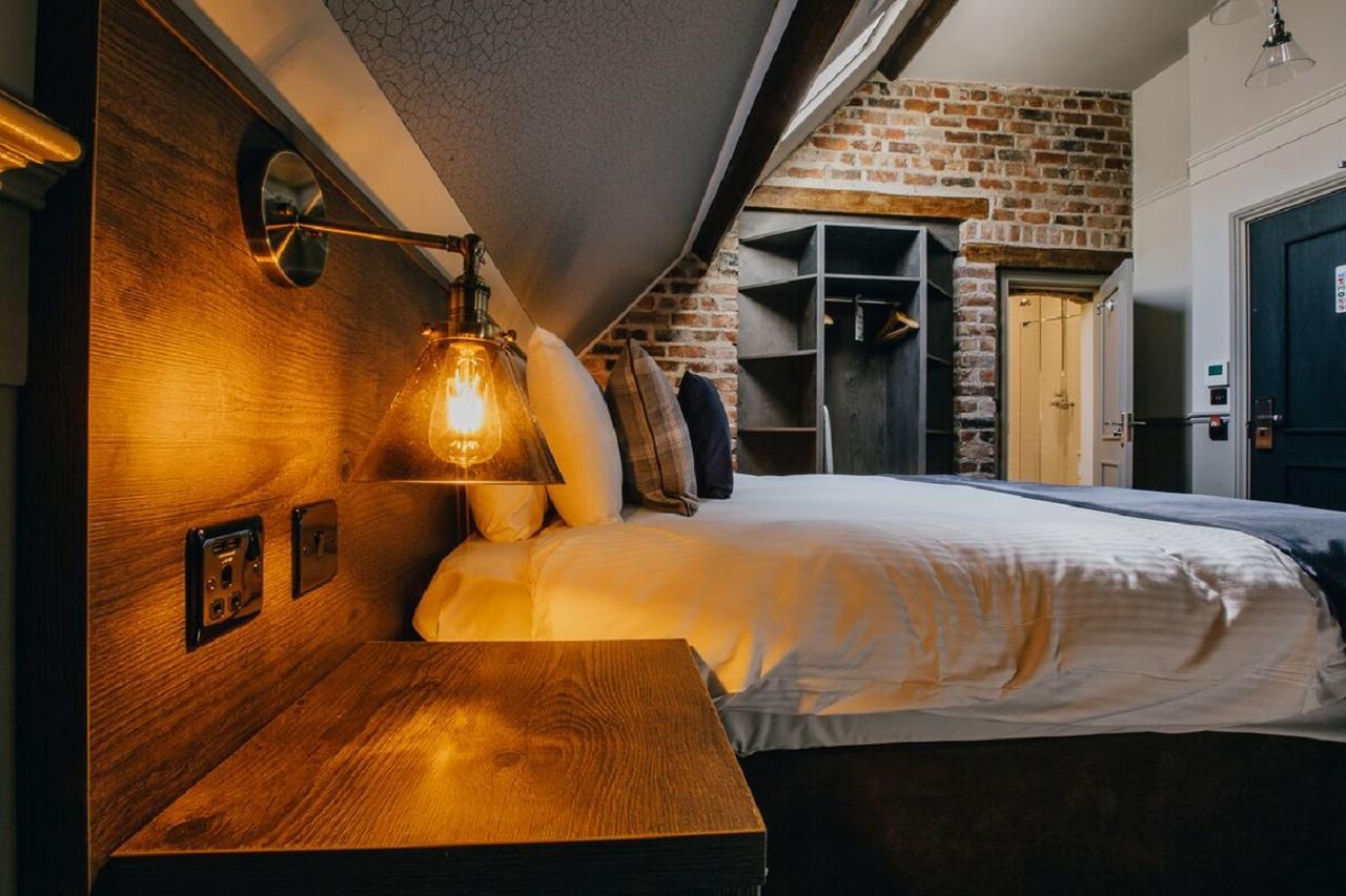 The Duke Of Edinburgh Hotel & Bar Barrow-in-Furness Екстер'єр фото