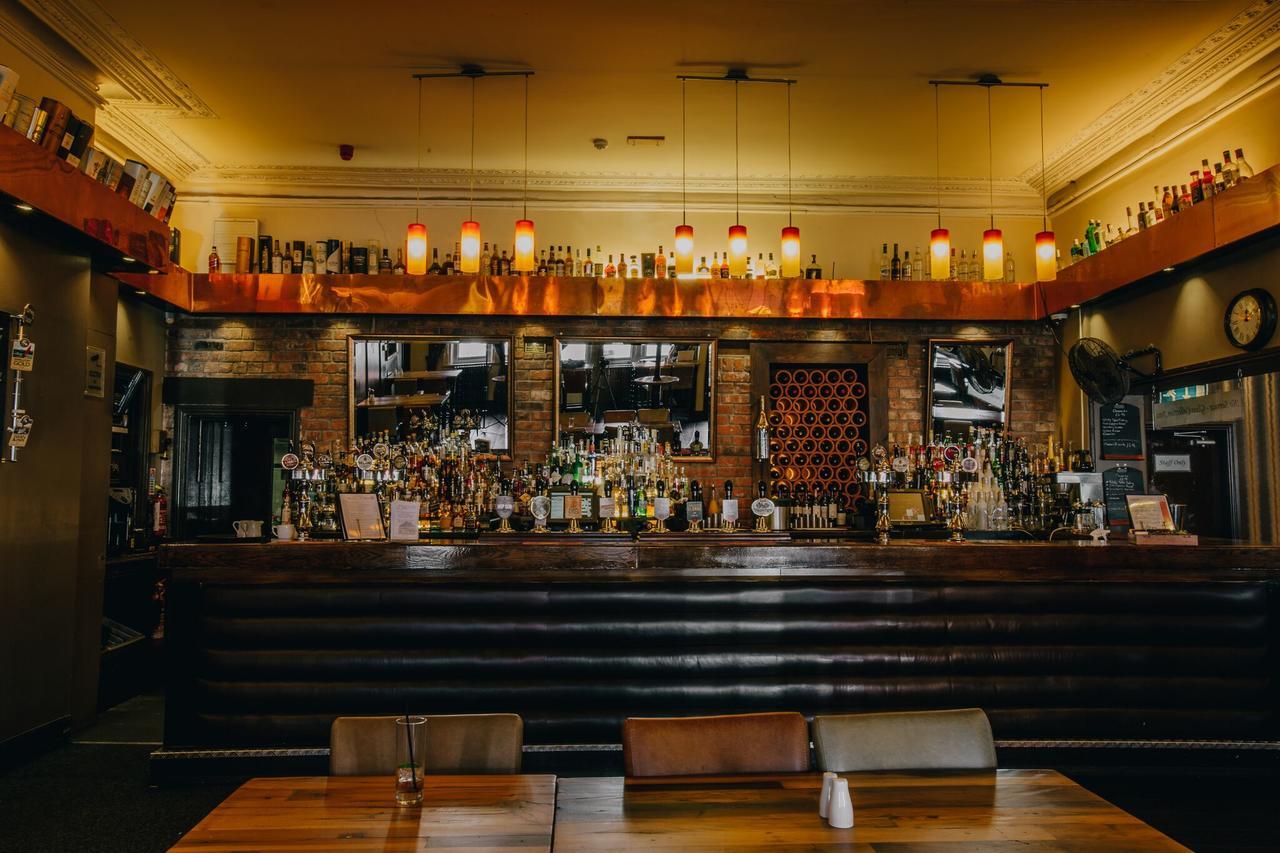 The Duke Of Edinburgh Hotel & Bar Barrow-in-Furness Екстер'єр фото