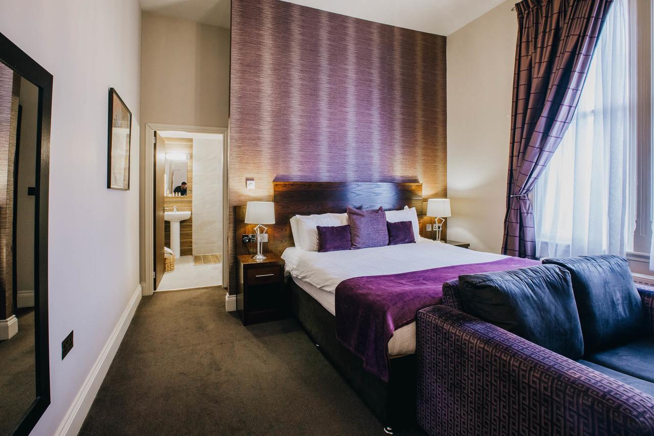The Duke Of Edinburgh Hotel & Bar Barrow-in-Furness Екстер'єр фото