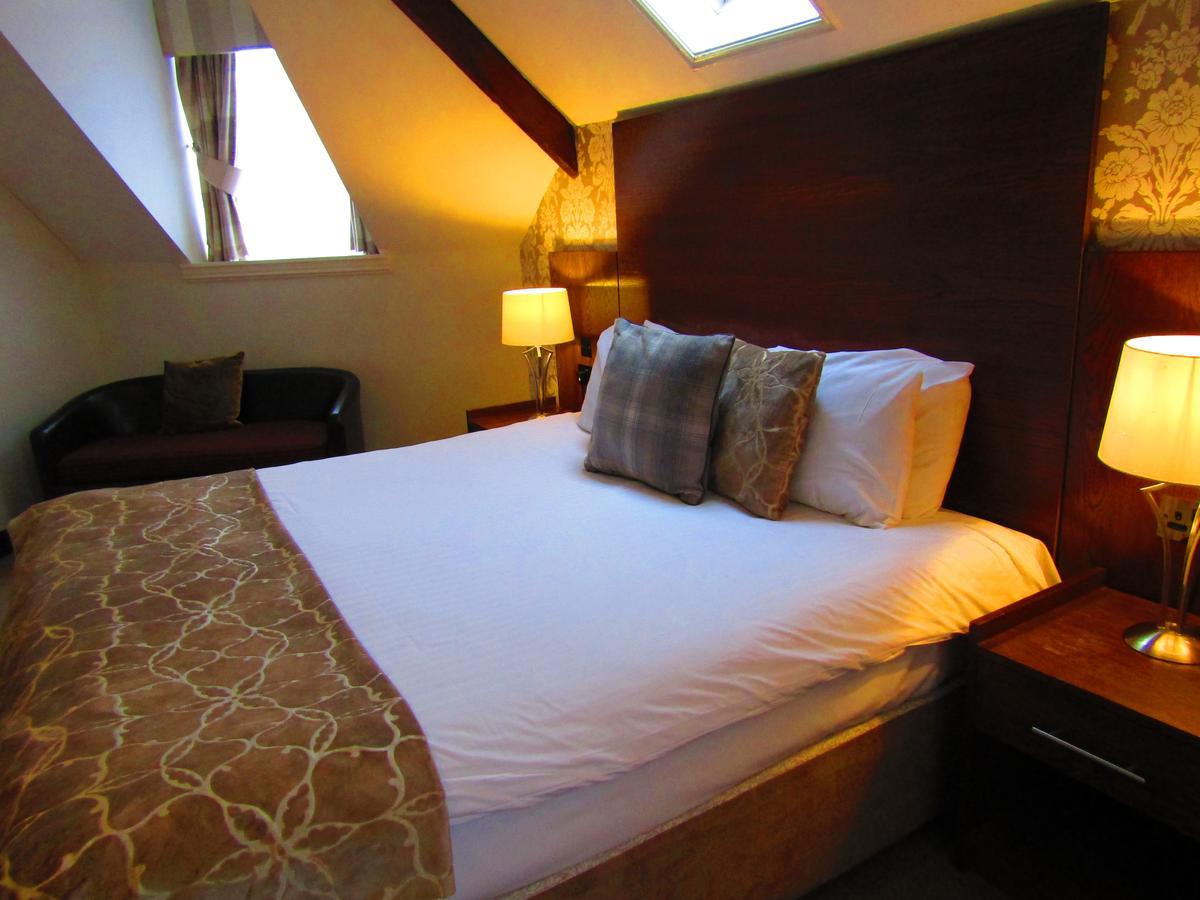 The Duke Of Edinburgh Hotel & Bar Barrow-in-Furness Екстер'єр фото