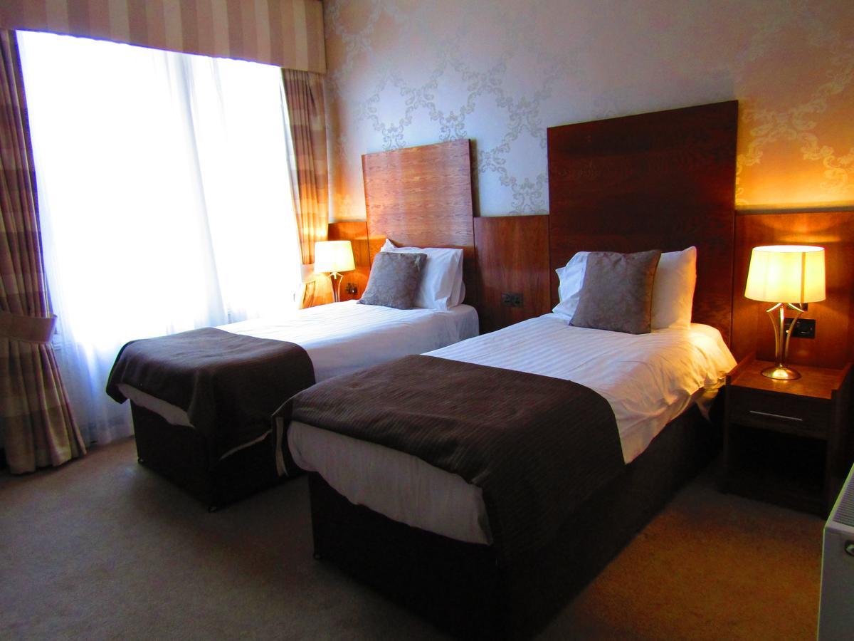 The Duke Of Edinburgh Hotel & Bar Barrow-in-Furness Екстер'єр фото