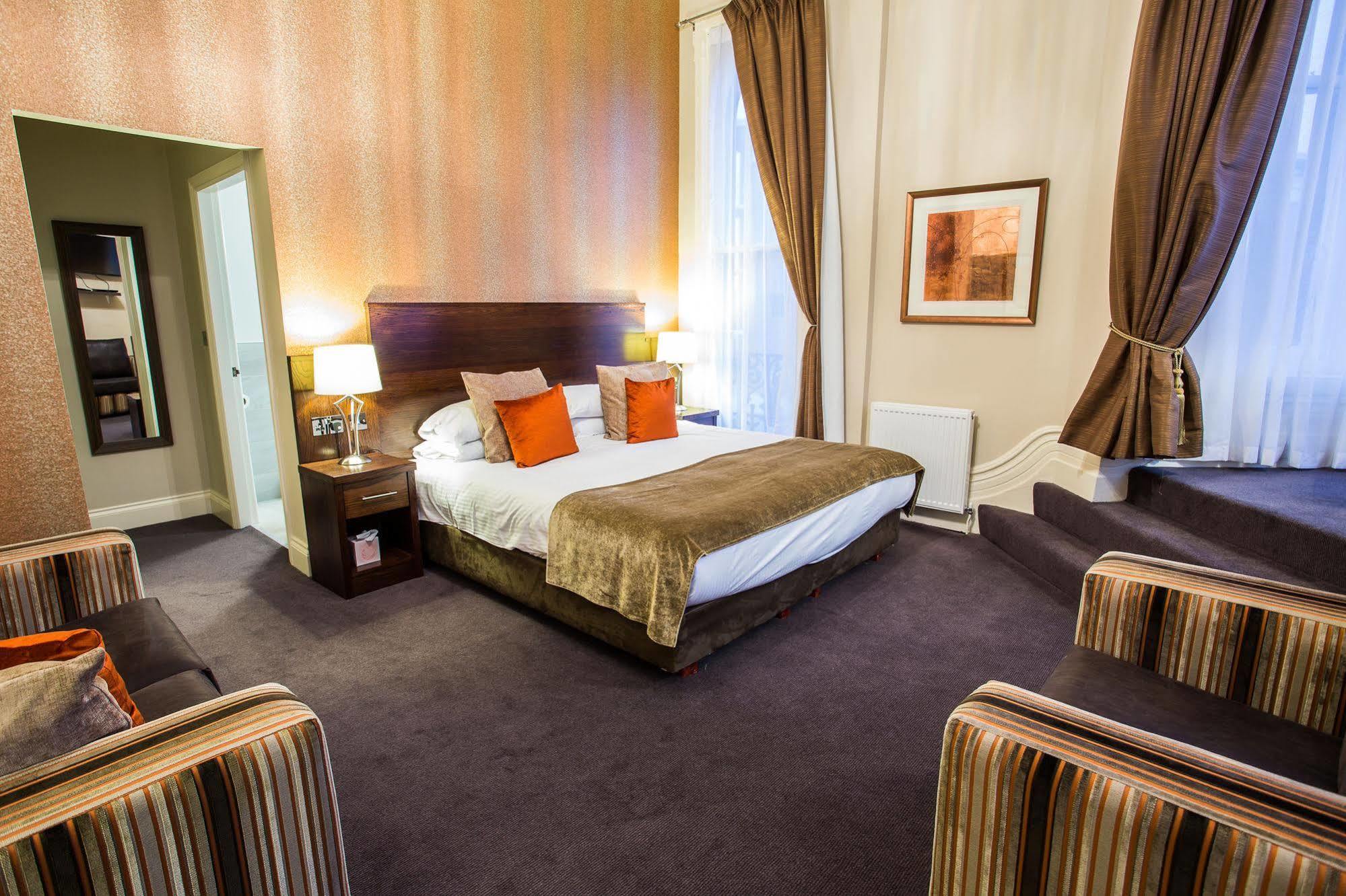 The Duke Of Edinburgh Hotel & Bar Barrow-in-Furness Екстер'єр фото