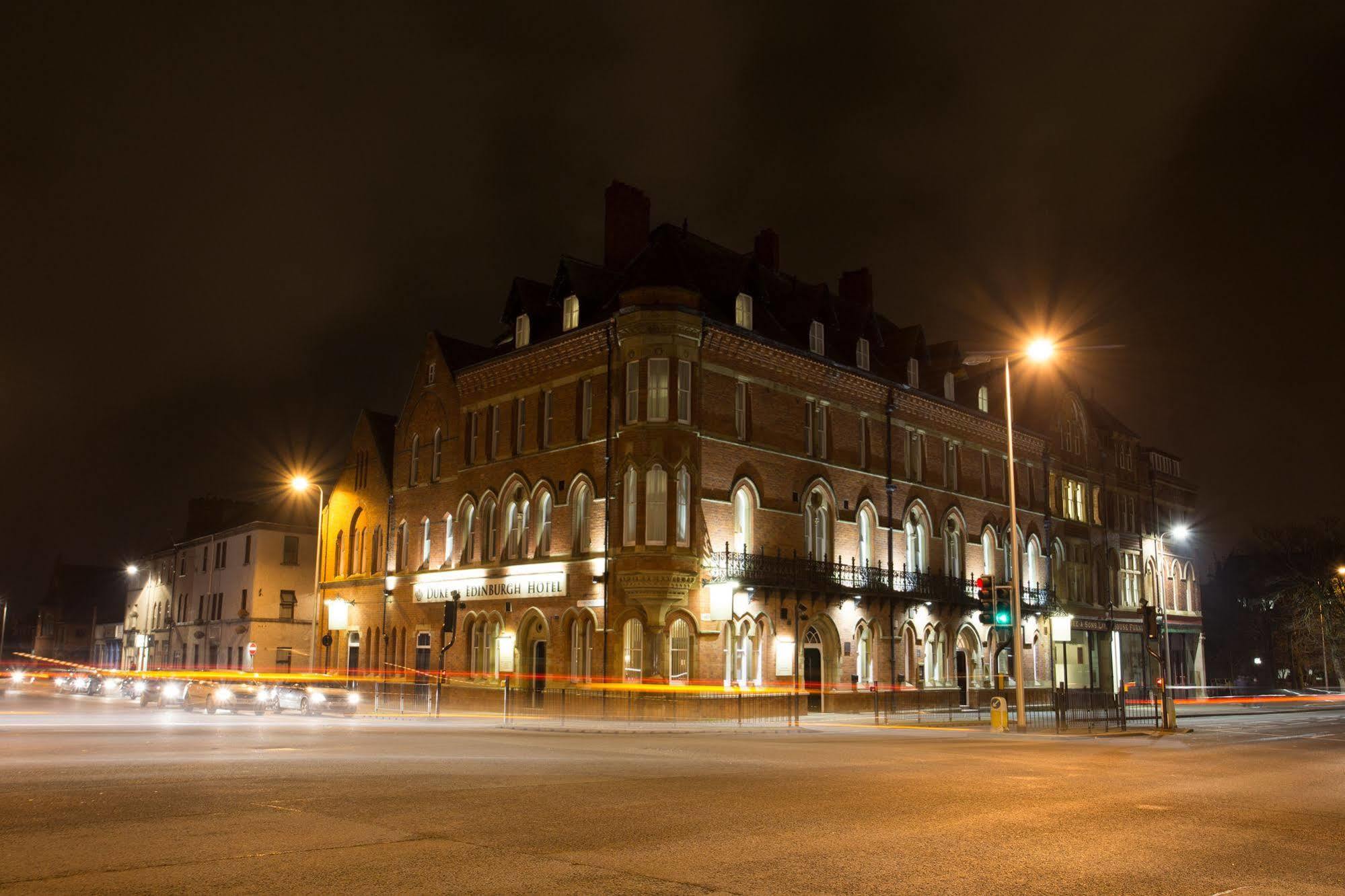 The Duke Of Edinburgh Hotel & Bar Barrow-in-Furness Екстер'єр фото